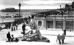 Harold-Place-and-the-Queens-Hotel.-1906.